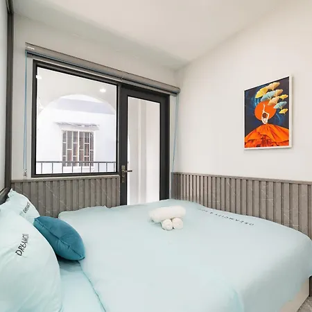 Super Cheap - Balcony & Netflix Studio - Bui Vien
